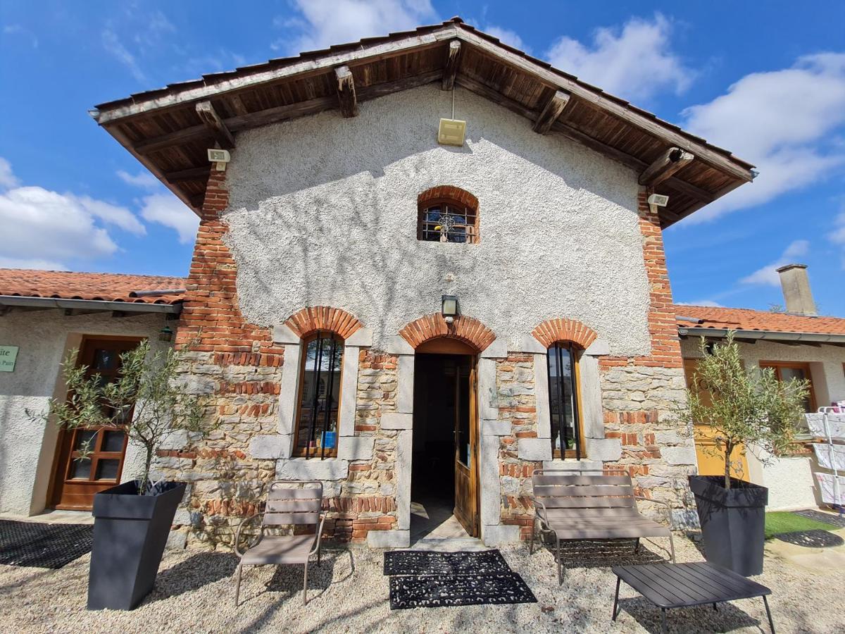 Вілла Domaine Du Cuiset - Gite Du Four A Pain Saint-Andre-sur-Vieux-Jonc Екстер'єр фото